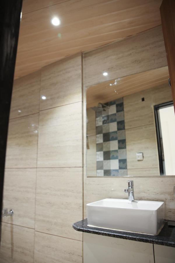 Lords Eco Inn, Ambaji المظهر الخارجي الصورة